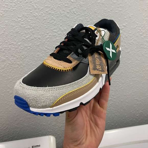 Nike Air Max 90 Alter & Reveal - Picture 2 of 8